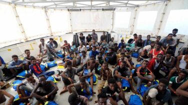 Seis países se repartirán los migrantes del Aquarius, que atracará en Malta