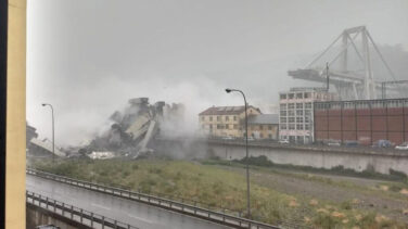 "Inmensa tragedia" al derrumbarse un puente en Génova: "Decenas de víctimas"