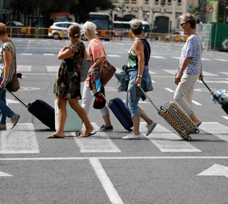 El turismo aguanta el pulso: España rozará el 80% de ocupación en Semana Santa