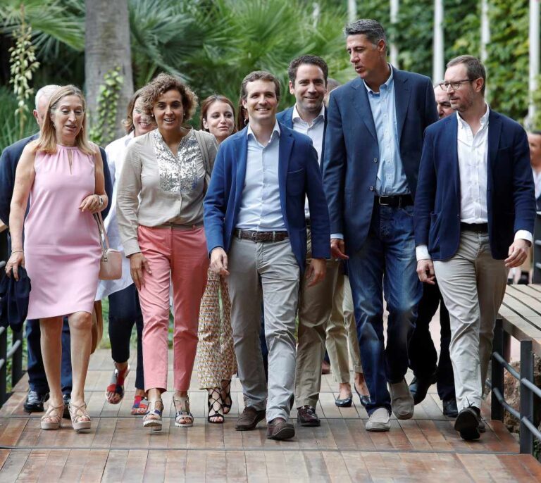 Pons, Levy, Montserrat, Pizarro... El PP encarga macroencuestas a la búsqueda de candidatos para mayo