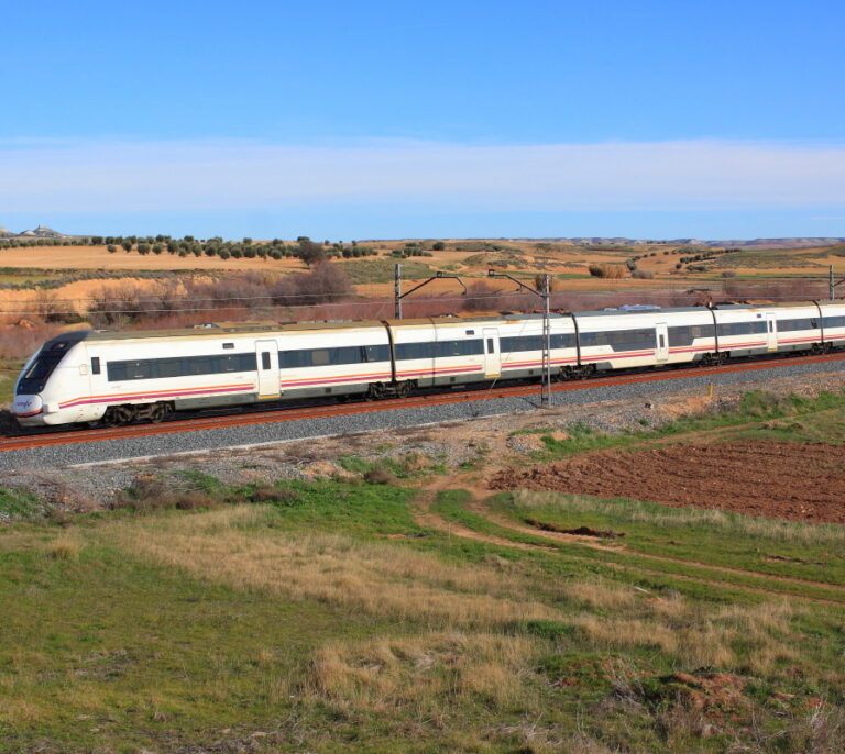 Fomento dispara la inversión en tren convencional tras los últimos incidentes