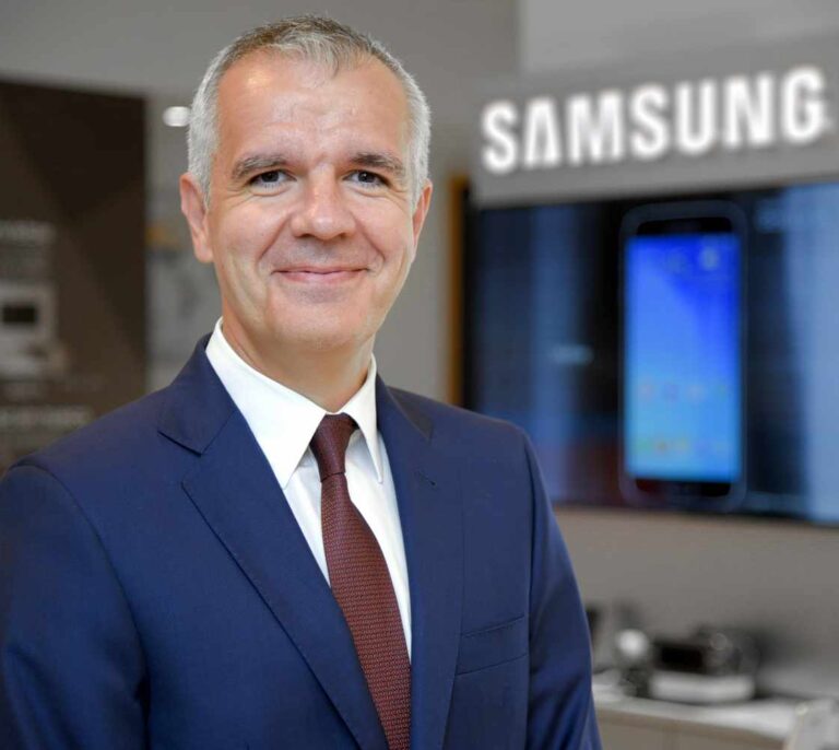 Samsung prevé que en España se venderán menos ‘smartphones’ pero crecerá el negocio