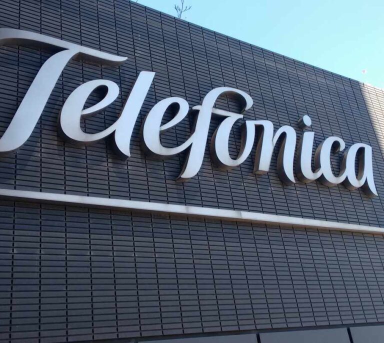 Telefónica y GE Healthcare se unen para llevar el 'big data' y la inteligencia artificial a la sanidad española