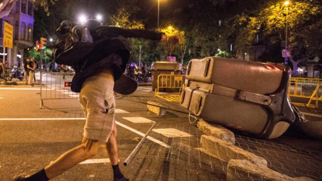 Mandos de Mossos exigen "responsabilidad" a los políticos tras la violencia de los radicales