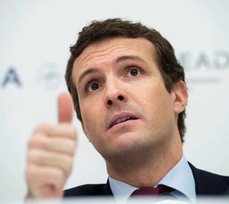 La 'cumbre constitucionalista' de Casado se salda con el acuerdo de mantener nuevos contactos