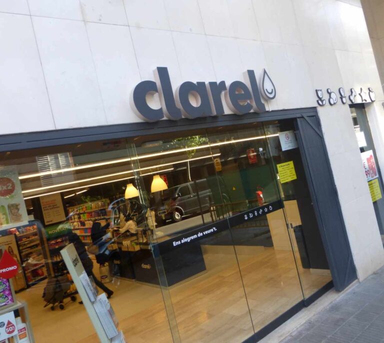 Dia se plantea el cierre de tiendas en España y la venta de Clarel para relanzar su negocio