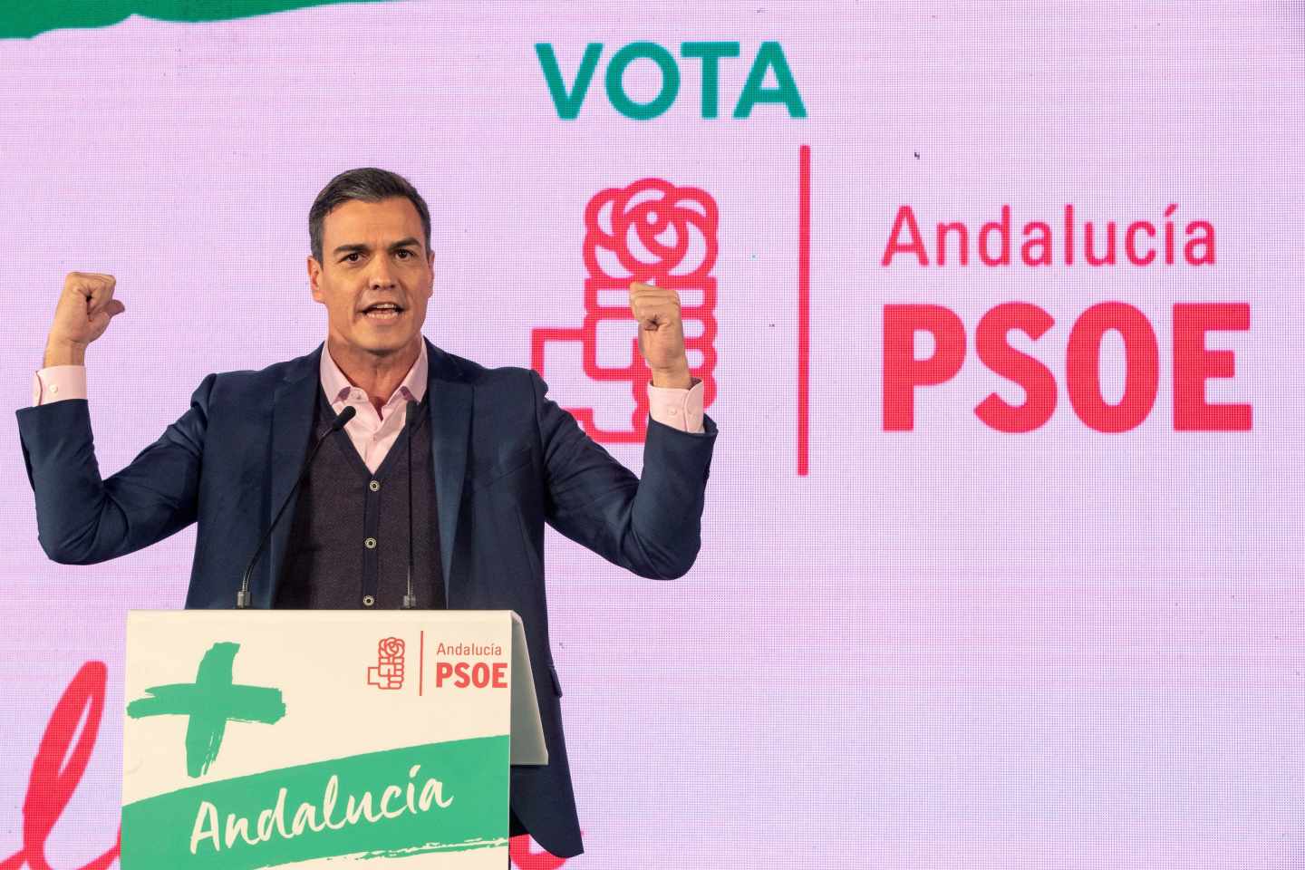 Pedro Sánchez llama a "defender la Constitución y la Democracia frente al miedo"