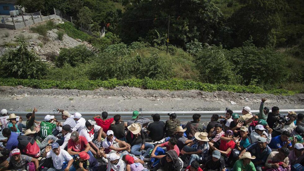 Trump en guerra electoral tropas contra la caravana de migrantes