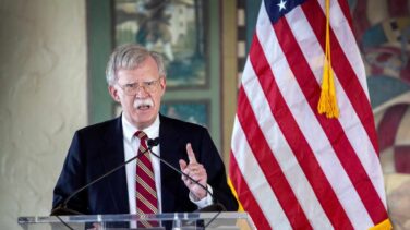 El presidente Trump destituye a John Bolton, su asesor de Seguridad Nacional