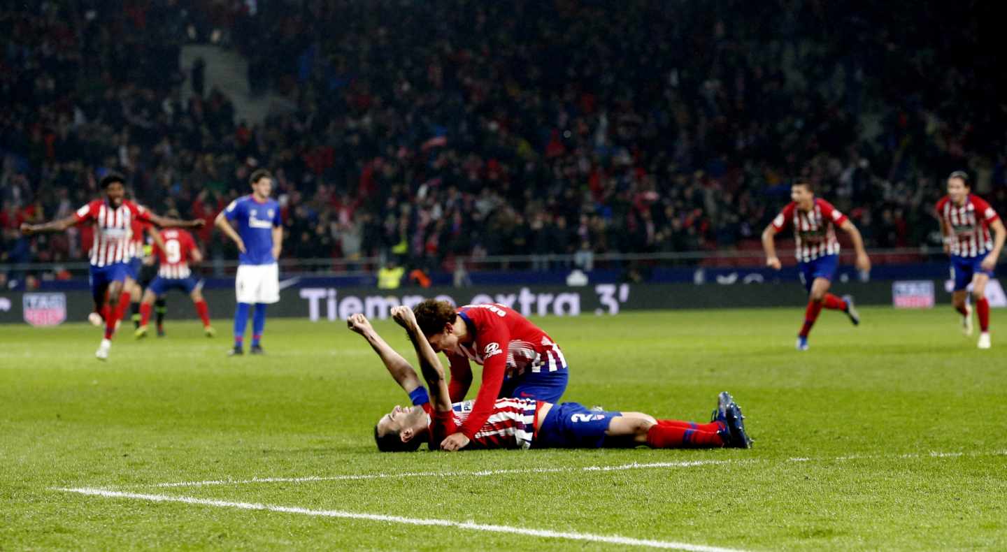 Jugadores del Atlético de Madrid celebran un gol.