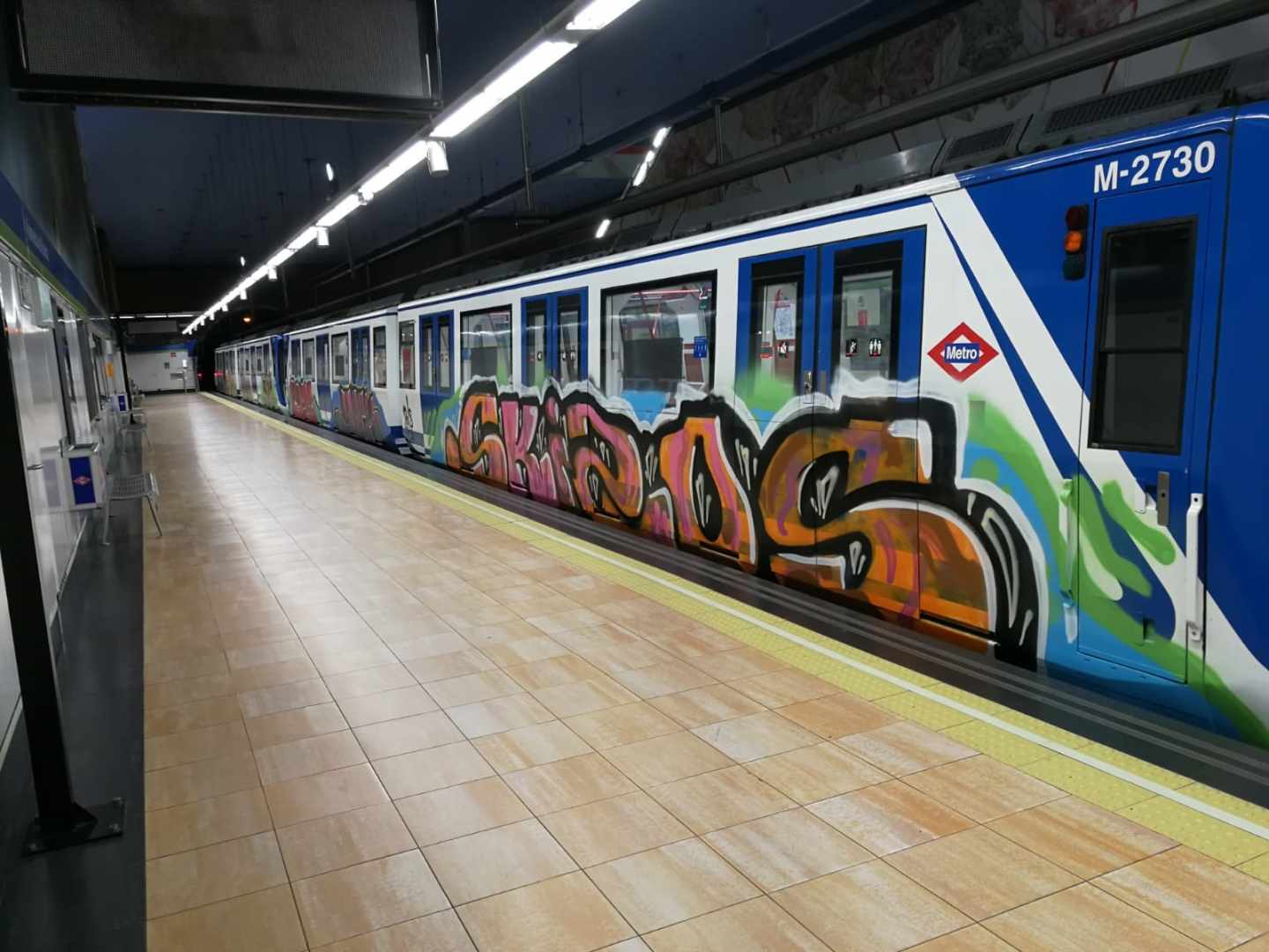 Граффити Metro