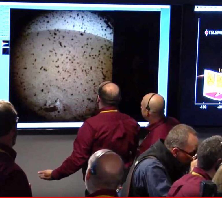 InSight supera los '7 minutos de terror' y ya está posada en Marte