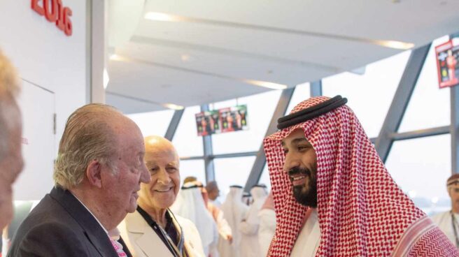 El PSOE pide explicaciones a Zarzuela por la foto de Juan Carlos I con el heredero saudí