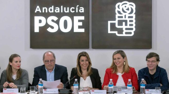 El PSOE andaluz se revuelve contra Ferraz en defensa de Susana Díaz