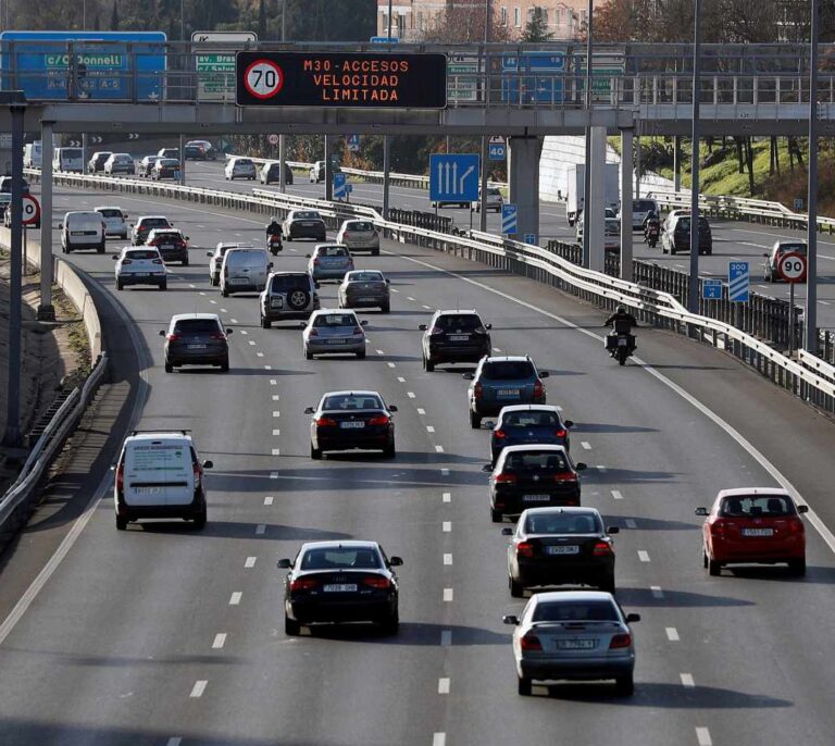 La crisis eléctrica y de suministro pone en jaque la renovación de los coches españoles esperada por el Gobierno