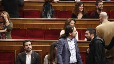 Iglesias critica el discurso "decepcionante" del Rey y rechaza la ovación "sobreactuada" a Juan Carlos I