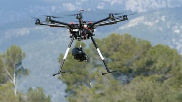 Cancelan los vuelos en el aeropuerto de Gatwick ante la presencia de varios drones