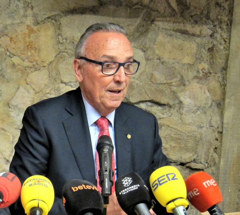 Joan Gaspart, expresidente del Barcelona, entra en la lista de morosos