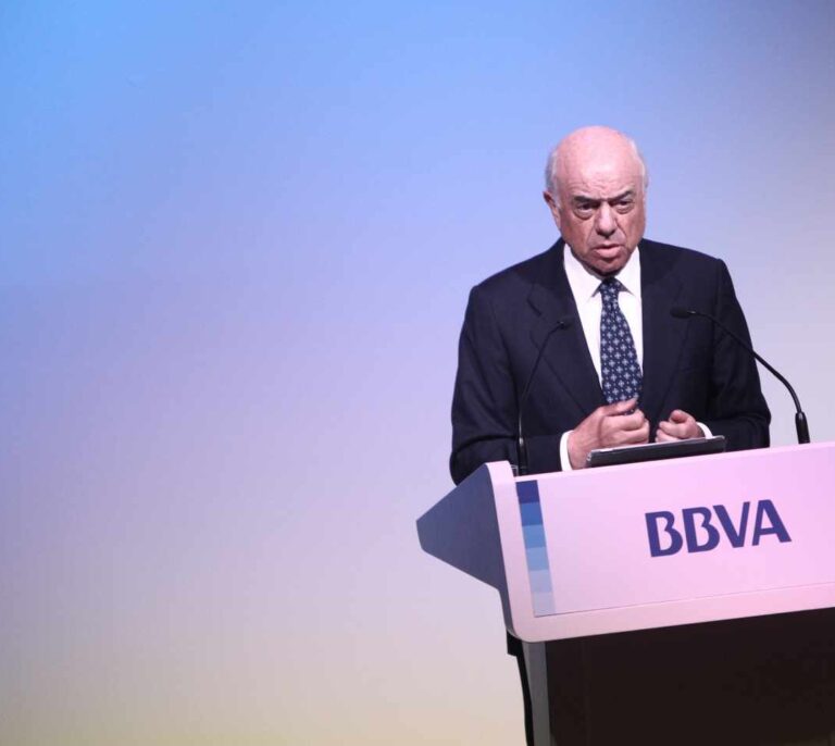 Primera denuncia contra Francisco González por el espionaje masivo encargado por BBVA