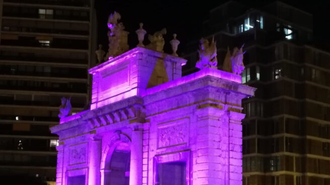 Valencia vuelve a iluminar 43 monumentos, apagados desde 2013