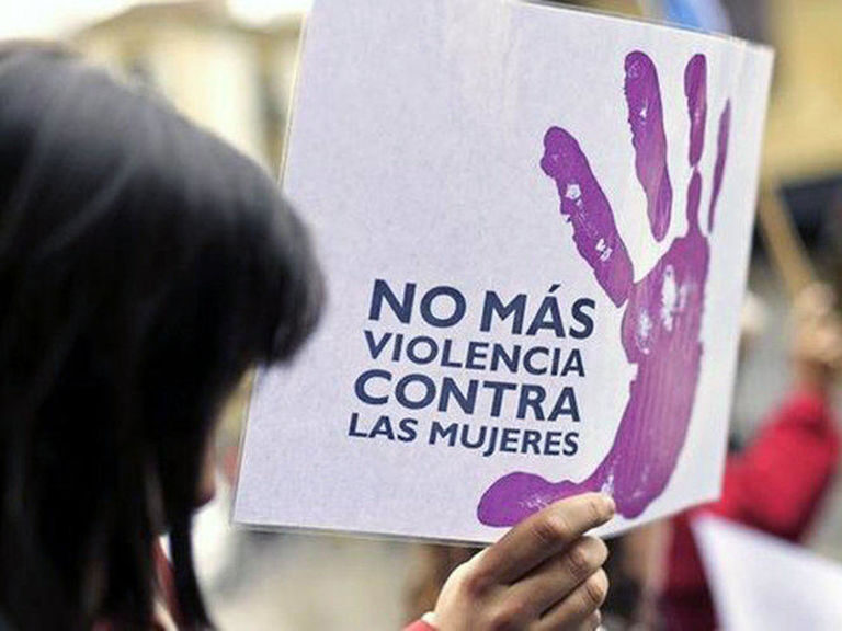 El 17% de las mujeres entre 18 y 24 años asegura haber sido acosada sexualmente en 2019