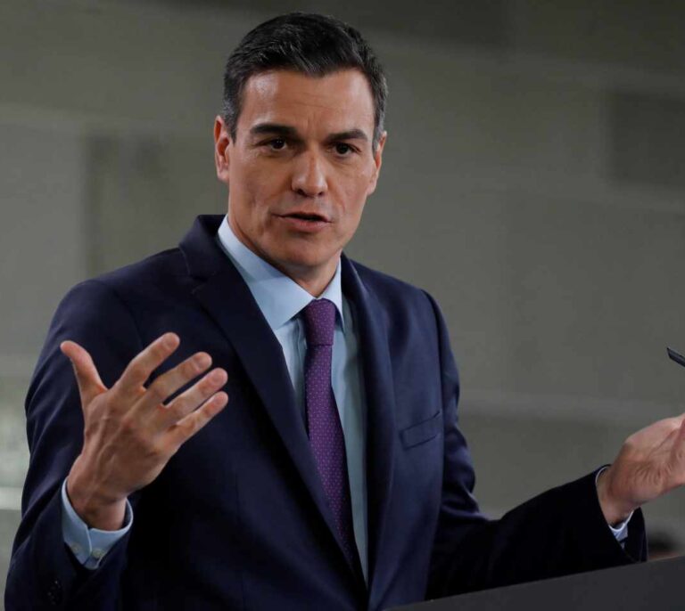 Sánchez confirma la prohibición de la venta de coches con emisiones en 2040