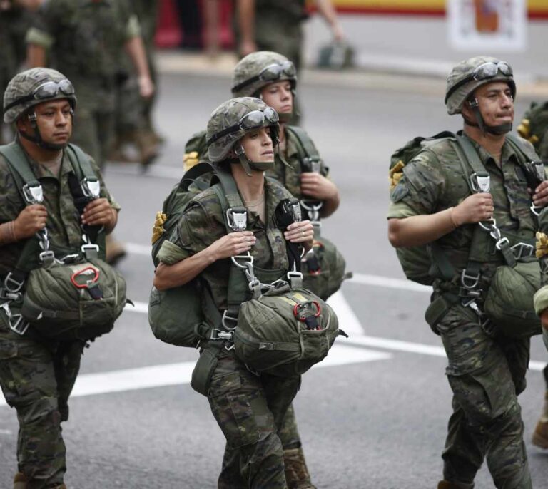 Defensa suspende el desfile del 12 de octubre debido a la pandemia