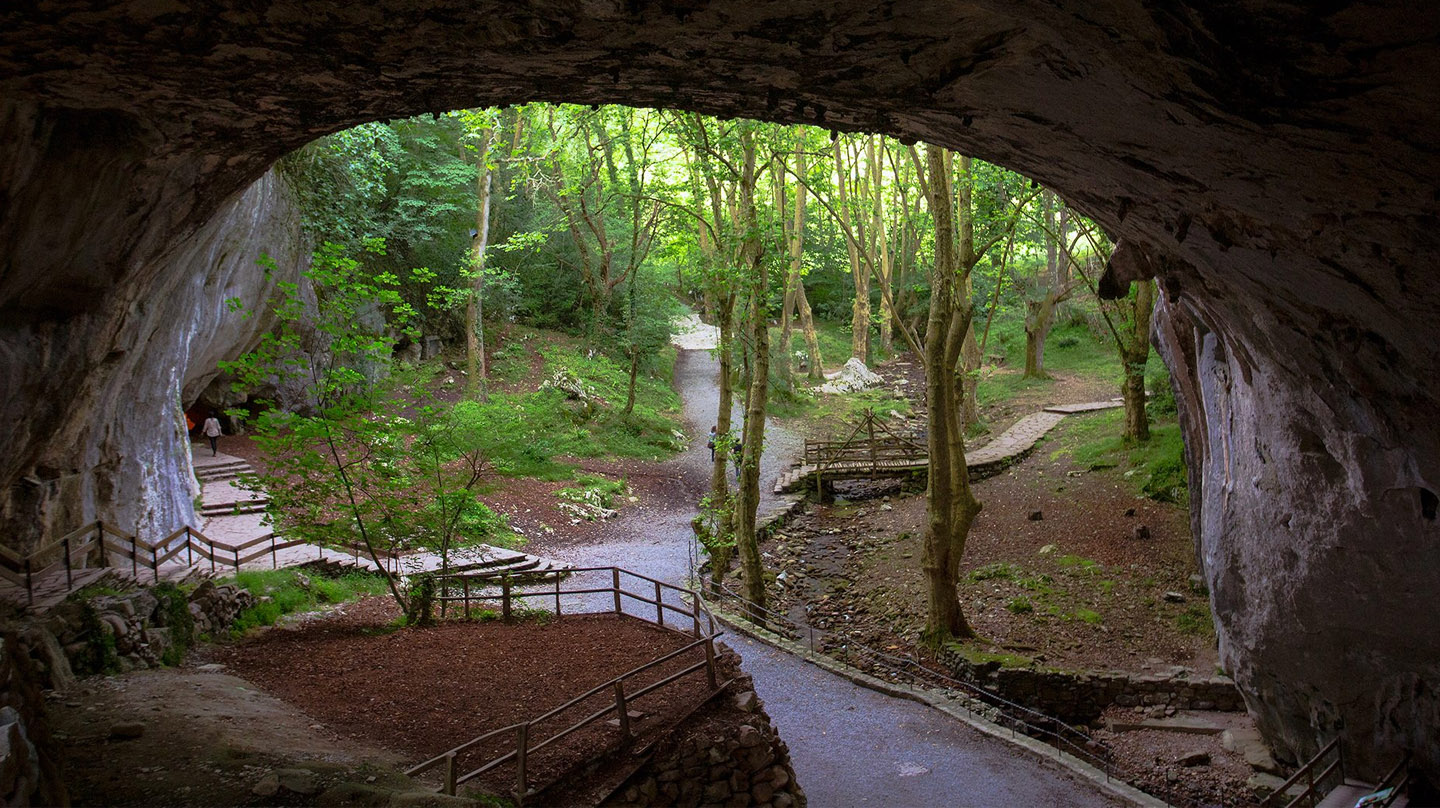Las Cuevas de Zugarramundi