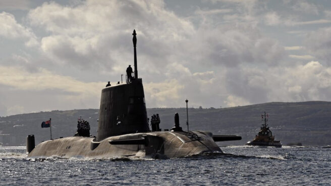 Recala en Gibraltar uno de los mayores submarinos nucleares de la Armada británica