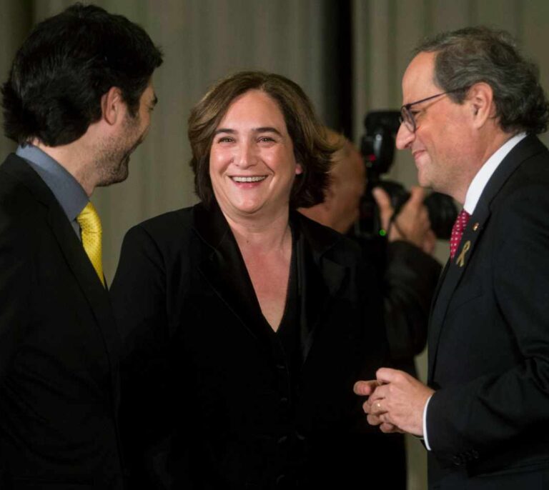 Torra responde a Colau que la gestión de las becas comedor "es un ejemplo de colaboración"