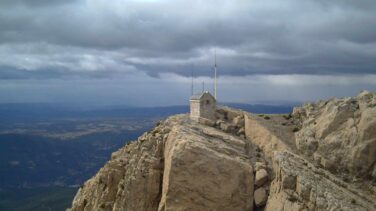 Los valencianos, por fin dueños del Gigante de Piedra