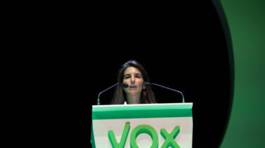 Monasterio no se cree los sondeos y augura que Vox tendrá "muchos diputados"