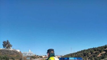 Muere un motorista al caer por un barranco en Puerto Lobo (Granada)