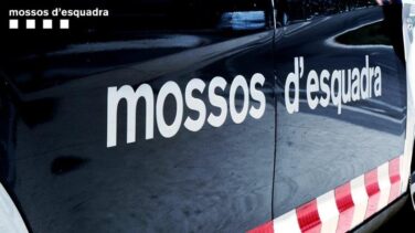 Los Mossos cargan contra unos manifestantes que impedían un desahucio en Barcelona