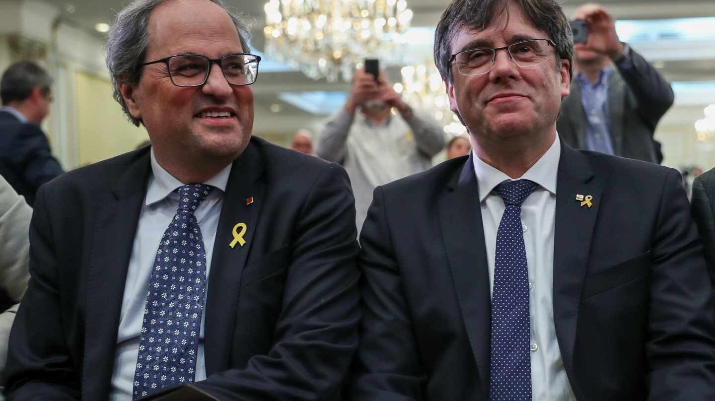 El presidente de la Generalitat de CataluÃ±a, Quim Torra, junto a Carles Puigdemont.