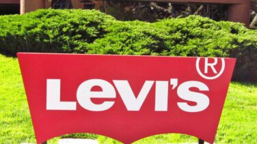 Levi Strauss se dispara más de un 30% en su regreso a Wall Street tres décadas después