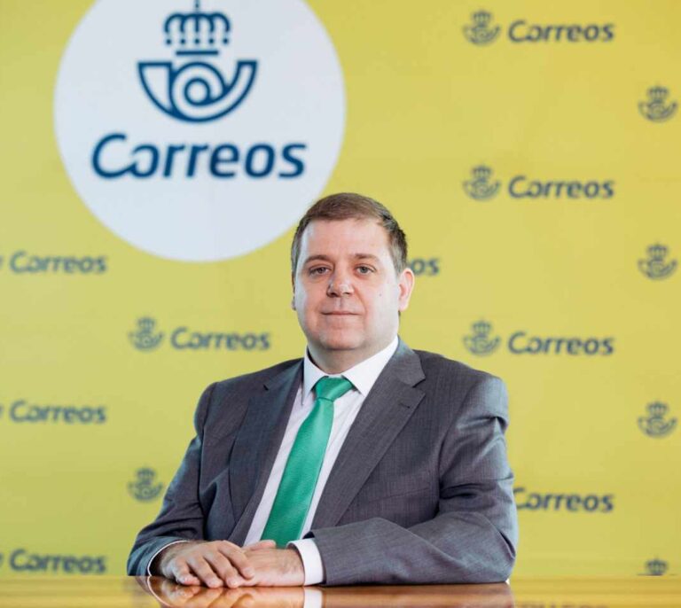 Correos desoye el discurso 'verde' de Pedro Sánchez y comprará 289 vehículos diésel