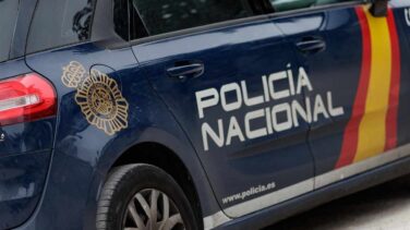 Cuatro policías evitan que un hombre agreda a su mujer con un cuchillo en Badajoz