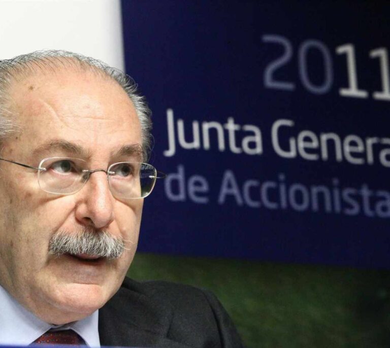 Rivero irrumpe en la junta contra FG: "Se inventó que la oferta por BBVA fuera una operación política"