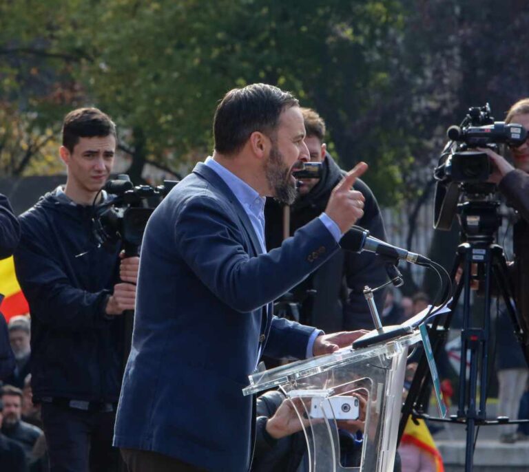 Abascal propone que Marruecos pague el muro de Ceuta y Melilla por enviar "oleadas de inmigrantes"