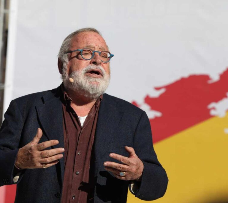 Fernando Savater anuncia que votará al PP por primera vez en las elecciones de Madrid