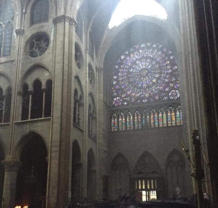 El rosetón y el órgano, entre los tesoros que han sobrevivido a las llamas de Notre-Dame