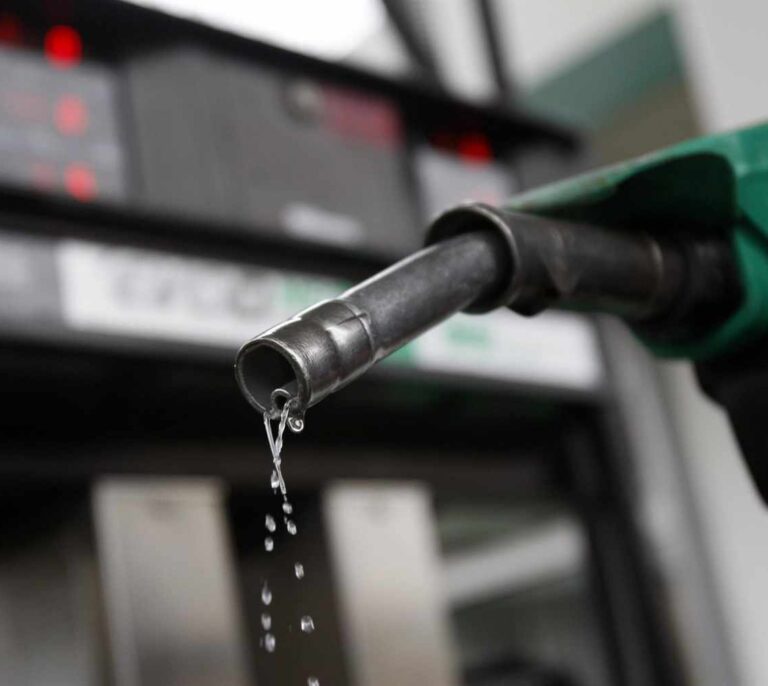 El precio de la gasolina iguala al de la Semana Santa más cara de los últimos cinco años