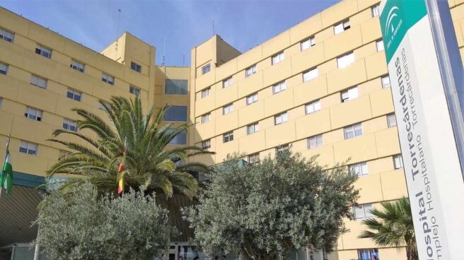 Investigan la muerte de una mujer que esperaba en Urgencias en un hospital de Almería