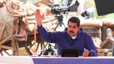Maduro afirma que hay "buenas noticias" tras recibir el informe de las conversaciones con la oposición