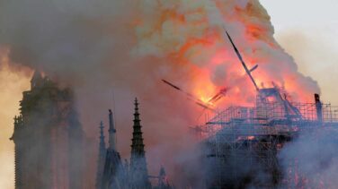 El negocio de una Notre-Dame en llamas