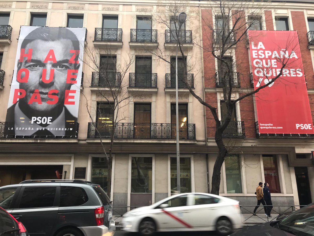 Cartel electoral del PSOE con la imagen de Pedro Sánchez.