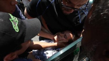 La salvaje represión chavista en Venezuela: balas en el cráneo y disparos a bocajarro