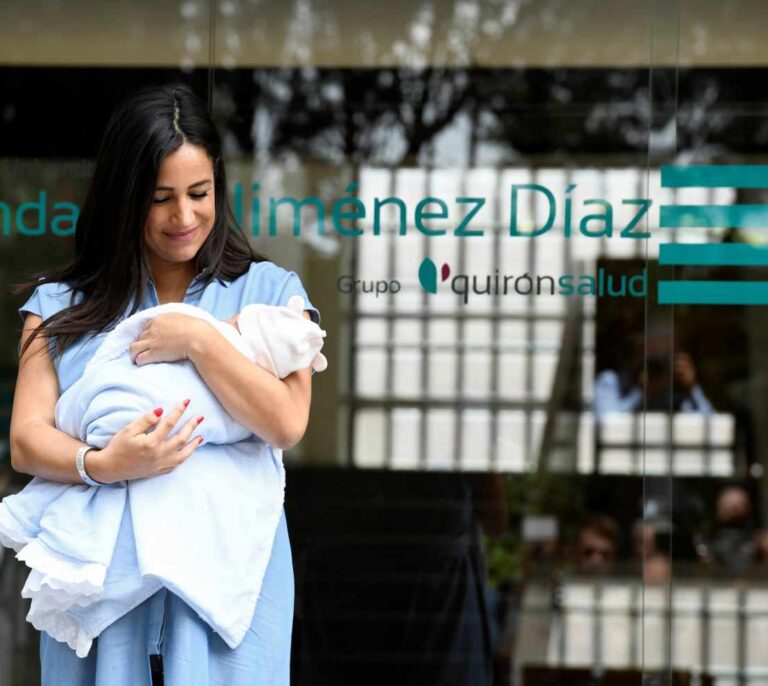 Begoña Villacís se alegra de "normalizar" haber sido madre en plena campaña