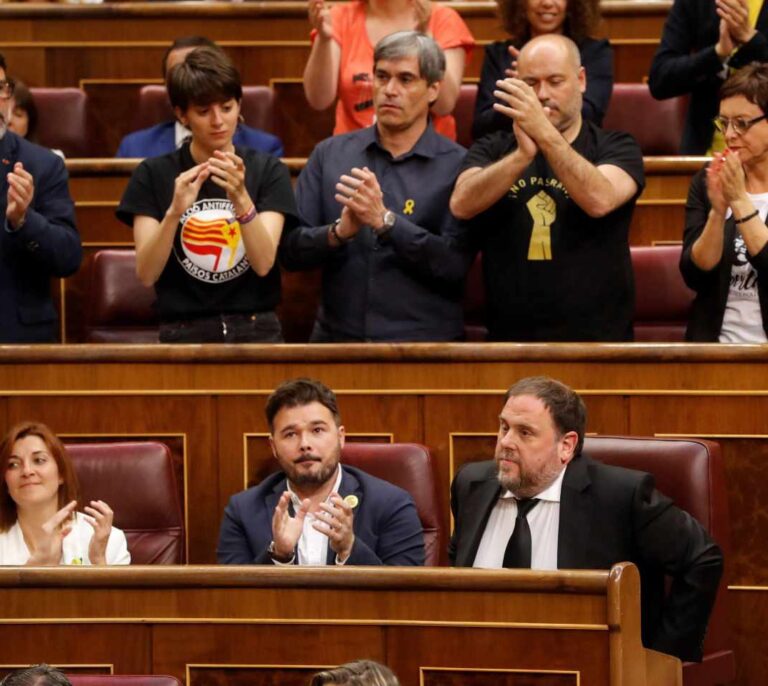 El PP lleva al Constitucional los juramentos de los presos catalanes en las Cortes